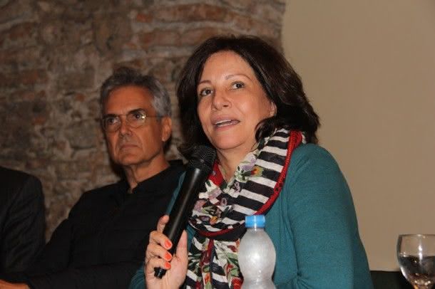 Jurema Machado também fez sua homenagem a Zuzu Angel na abertura da exposição (Foto: Zeca Santos)