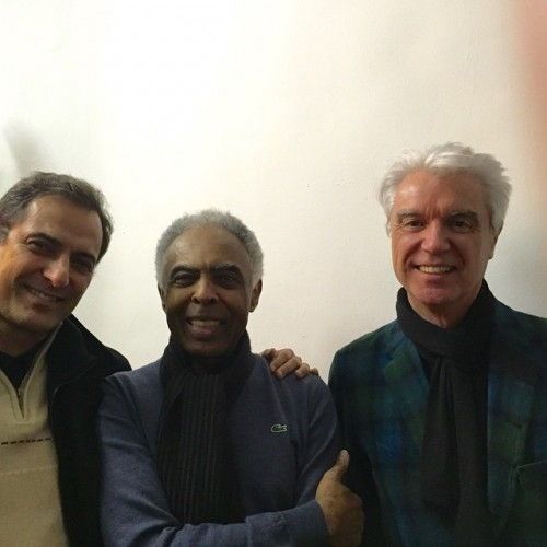 Zé Luis, Gil e David Byrne no pós-show do brasileiro em Nova York (Foto: Gilda Mattoso)