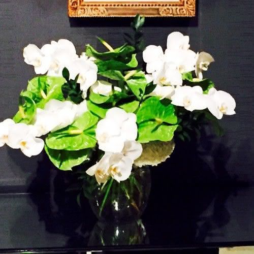 As flores que Miguel ganhou de Boninho pela volta do Video Show (Foto: Reprodução)